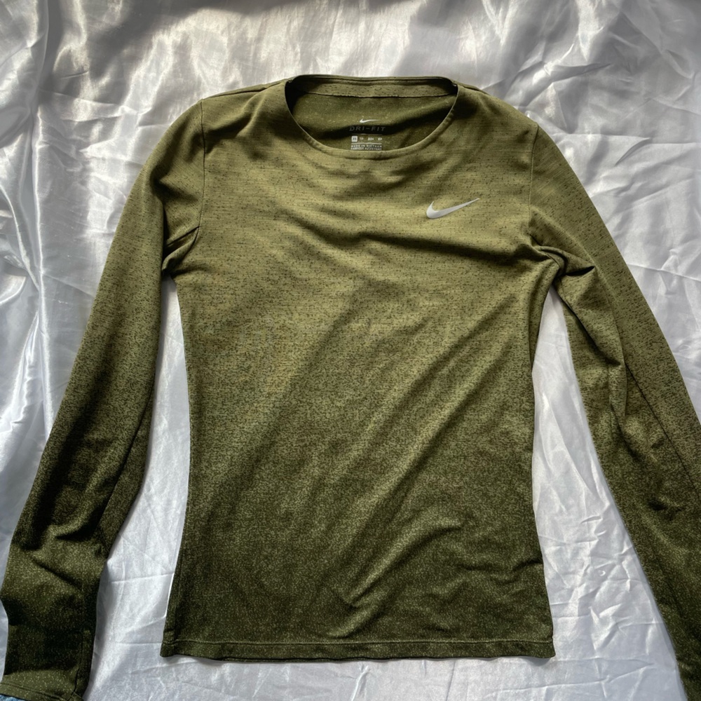 Nike Green Long Sleeve Athletic Top, Size: XS, Fits like: S